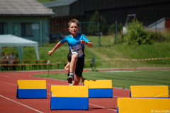 2010-děti-překážky